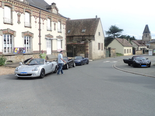 Petit arrêt ou Dace prend la tête du convoi.