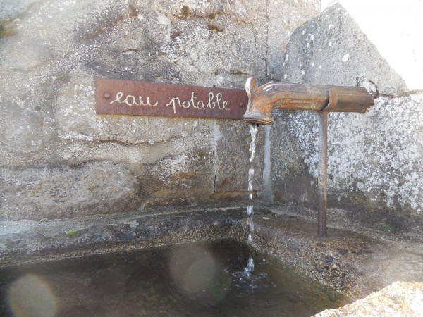 L'eau de Montarcher ... et potable ..tellement rare de nos jours